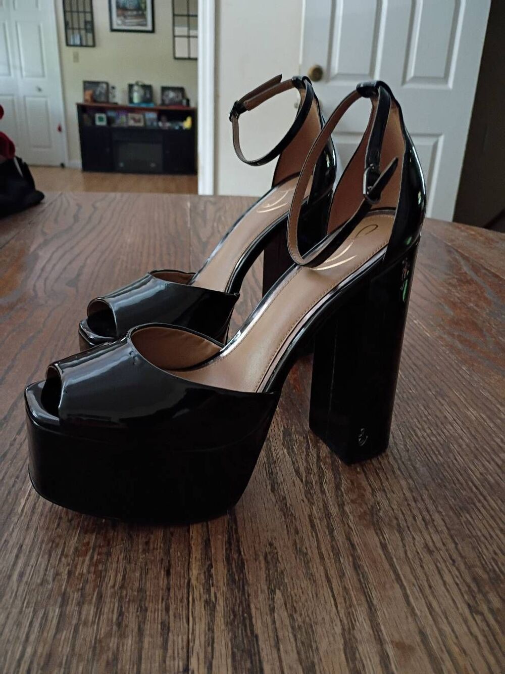 Sam Edelman Kori Black Patent Platform Sandals Block Heel Size 8M Dress Shoes